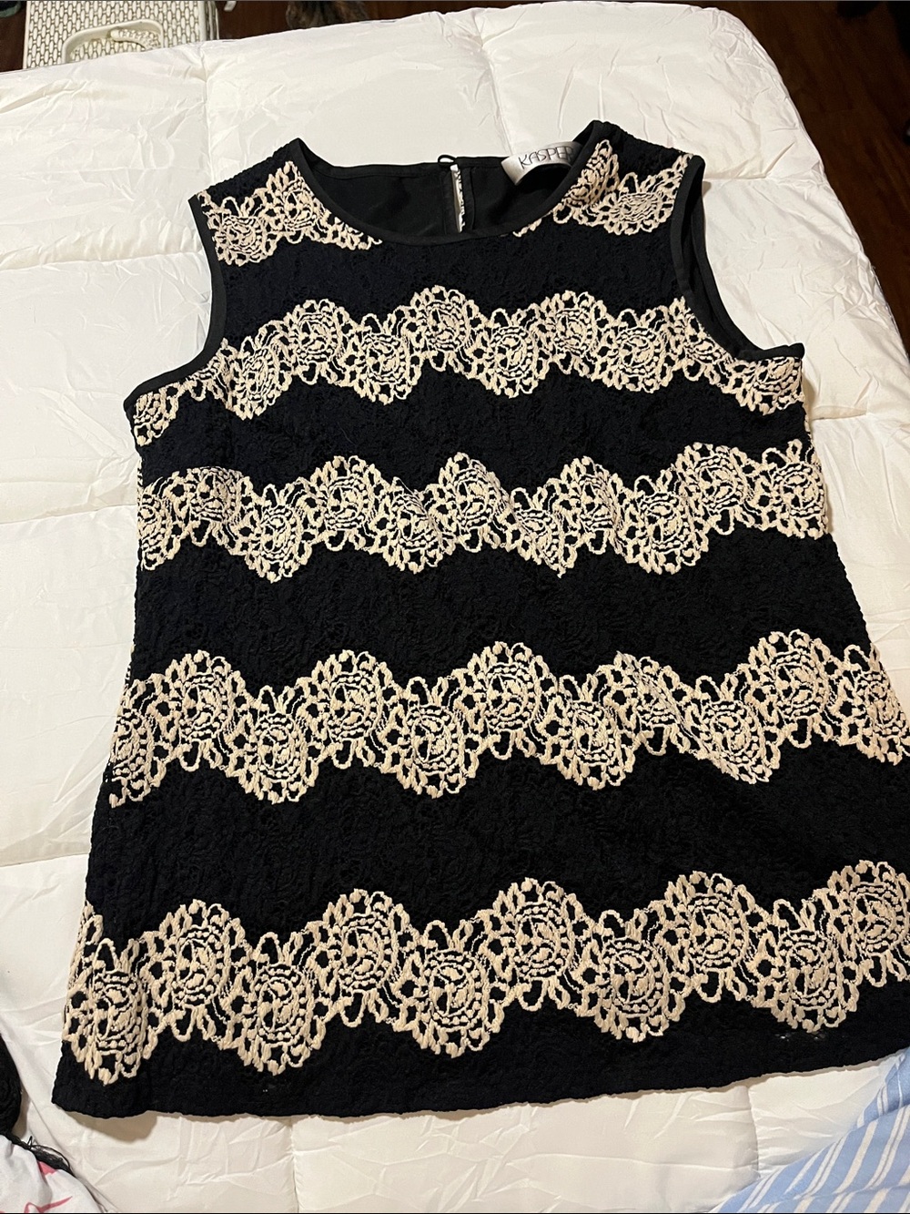 Sleeveless Black and Cream Lace-Trim Shift Dress
